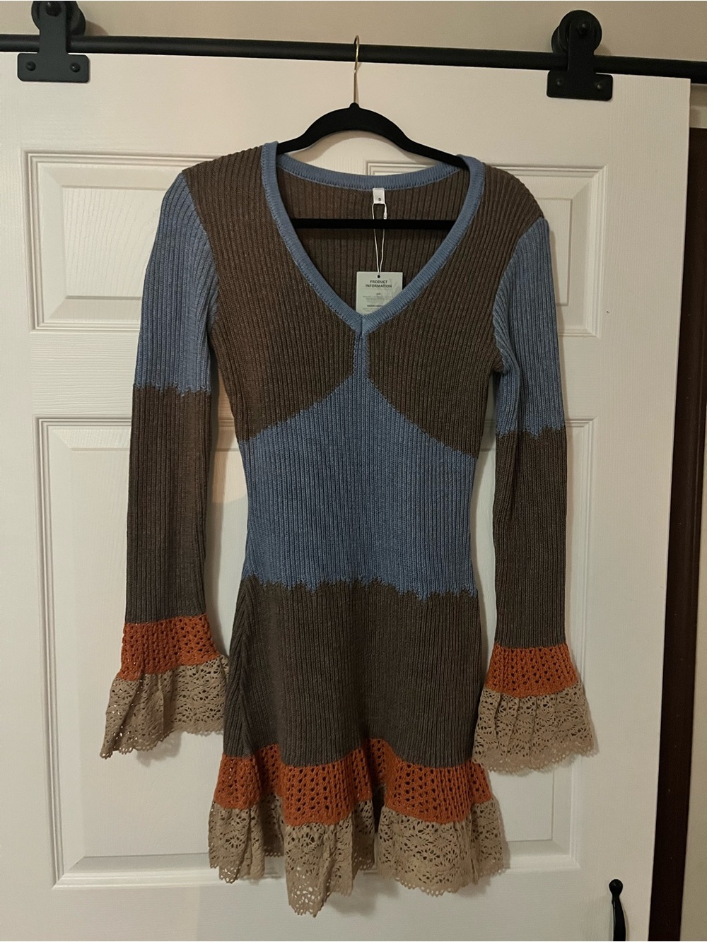 Colorblock Ribbed V-Neck Long Sleeve Dress in Blue, Brown & Tan